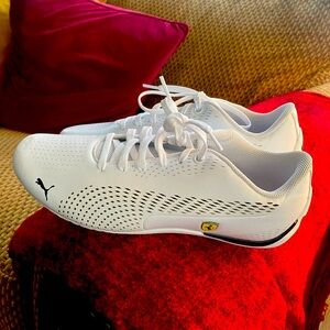 Ladies Puma Golf Sneakers